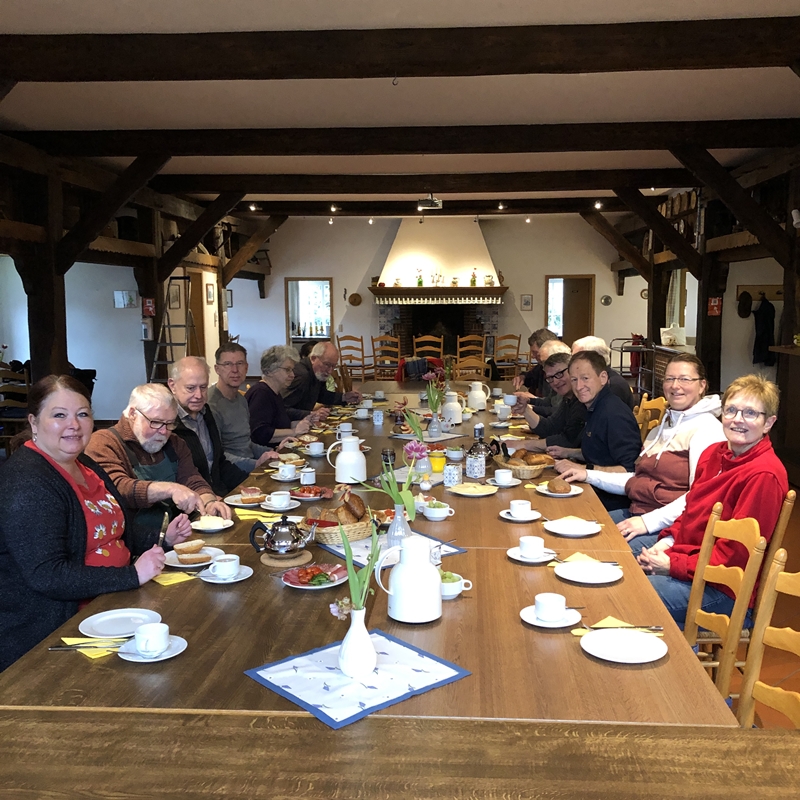 Frühjahrsputz im Hof Kleiberg